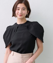 チューリップスリーブブラウス