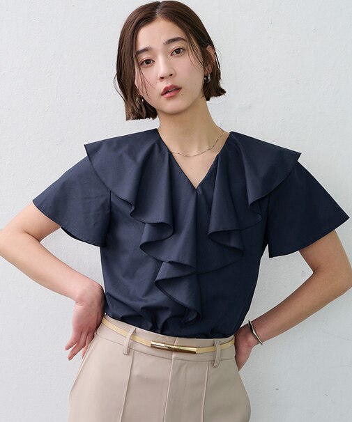 フリルVネックブラウス