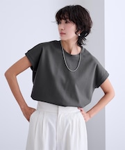 機能性カットソーフレンチスリーブトップス