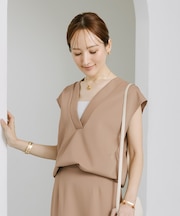 Ｖネックポンチノースリーブトップス