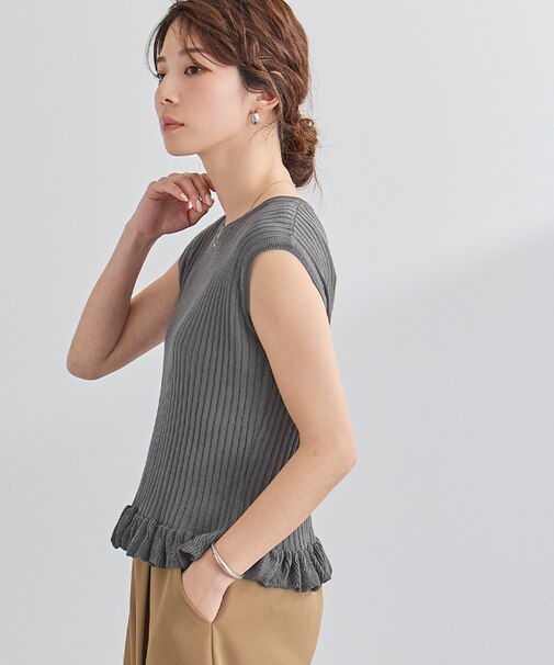 フリルヘムノースリーブニット