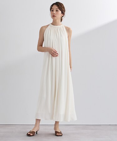 コードネックボリュームワンピース