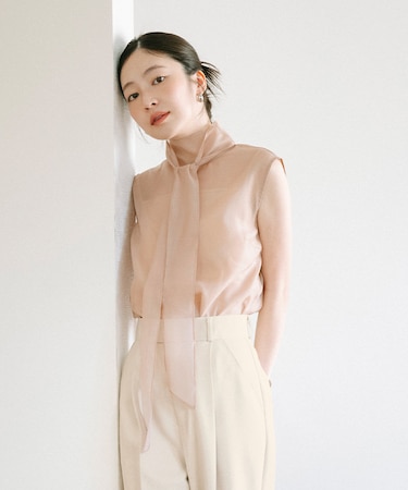 インナー付ノースリーブシアーボウタイブラウス