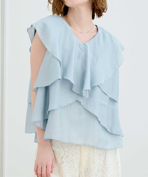 Vネックラッフルデザインブラウス