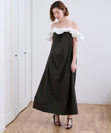 オフショルダーフリルワンピース