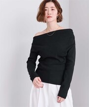 美ラインオフショルダーニット