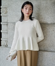 美シルエットペプラムニット