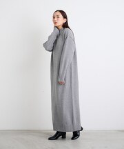 タートルネックバックスリットニットワンピース