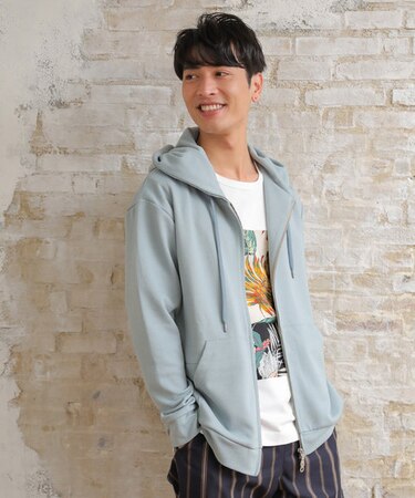 カルゼマテリアルジップアップパーカー