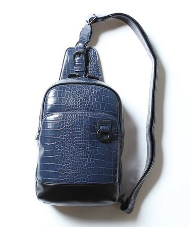 クロコ型押しボディバッグ