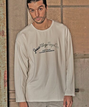 グラデーション刺繍Tシャツ