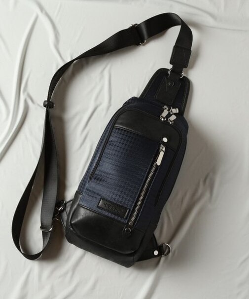 千鳥柄ボディバッグ