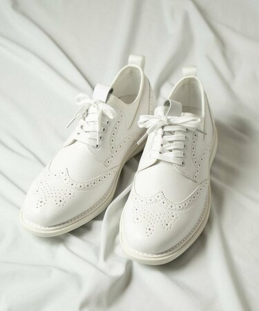 シンセティックレザーウイングチップスニーカー