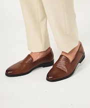 イントレチャート柄型押しレザーバブーシュ