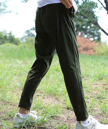 WONDERSHAPE(ワンダーシェイプ) スリムテーパードパンツ