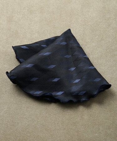 変形アーガイル柄丸型チーフ(同素材ネクタイあり)