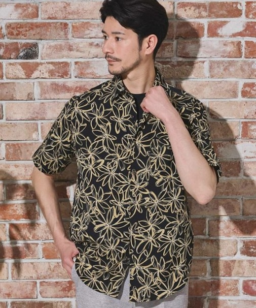 フラワー柄プリントレギュラーカラー半袖シャツ