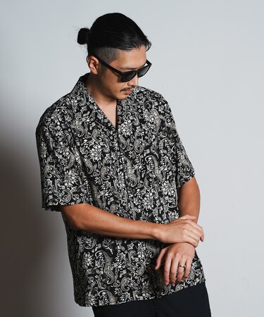 フラワーペイズリープリントオープンカラーシャツ