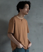 ランダムテレコ ヘンリーネックTシャツ