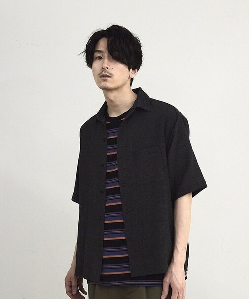 シャーリングレギュラーカラー半袖シャツ