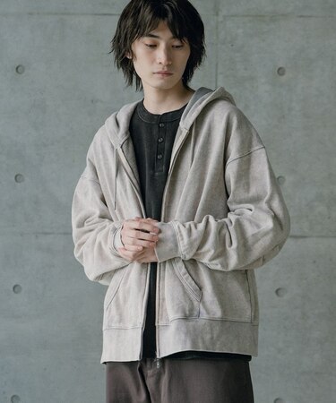 短丈ルーズシルエットスノー加工パーカー