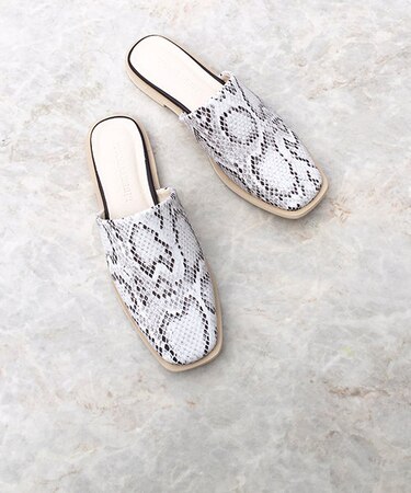 クッション入り スクエアトゥサンダル(4112)