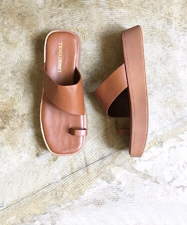 超軽量 厚底スクエアトングサンダル(4128)