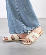 フラットスクウェアサンダル (4099)