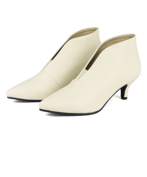 シルエットと履き心地を追求したVカット美脚ショートブーティ (5538)