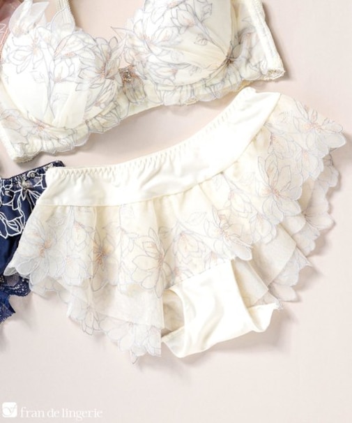 軽やかに揺れるチュールフラワー贅沢な可愛さ！ 「ノーブルティアラブラ002 フレア」 フレアショーツ