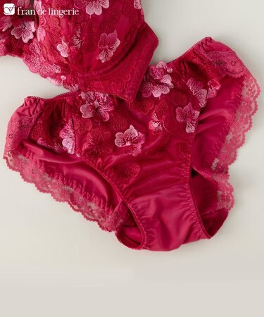 可憐な花びら刺繍ピッタリフィット 「グレースイストフラワーペタル ショーツ」 ショーツ