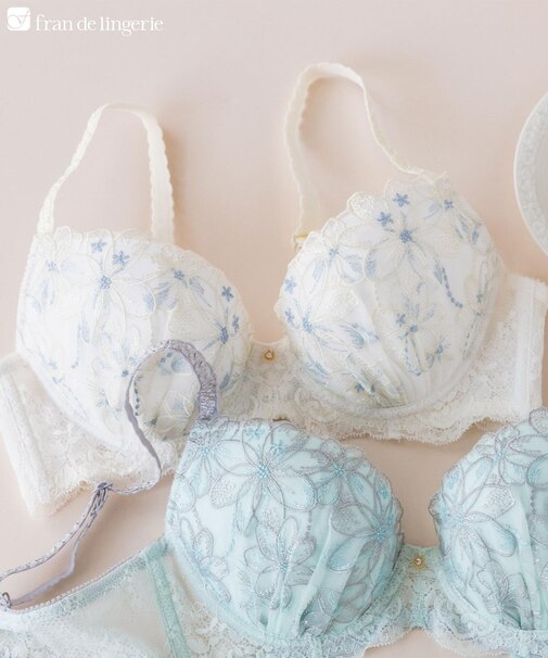 マーガレット刺繍のフェミニンランジェリー自分らしいバストに 「ナチュラルデイリーブラ002 ペアブラジャー（ワイヤー有り）」 ブラジャーショーツセット