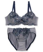 刺繍レースのベーシックデザイン自分らしいバストに 「フランスタンダード006 ペアブラジャー（ワイヤー有り）」 ブラジャーショーツセット