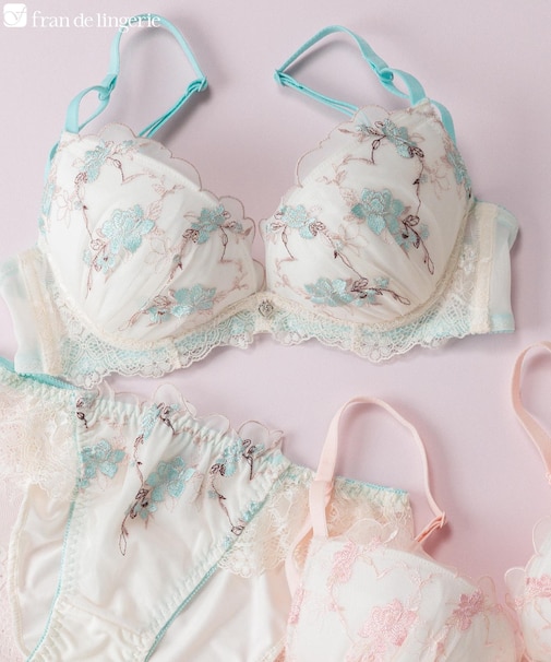 ふんわり優しいデザインすっきりラインの谷間メイクブラ 「ワンダーリフトブラ 005 ペアブラジャー（ワイヤー有り）」 ブラジャーショーツセット