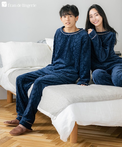 パウダーロゴジャガードプルオーバー&2ボーダーロングパンツSET