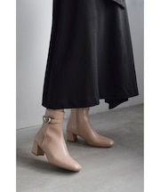 【BRIDGET BIRKIN】ハート金具ベルトショートブーツ