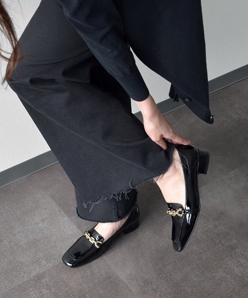 【極美品】FABIO RUSCONI スクエアトウ チェーンモカシューズ 光沢 FABIO RUSCONI】スクエアトウチェーンモカシューズ｜ブリジット