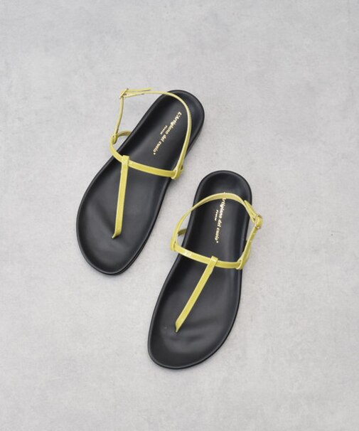 【L'Artigiano del cuoio】フットベッドTストラップトングサンダル