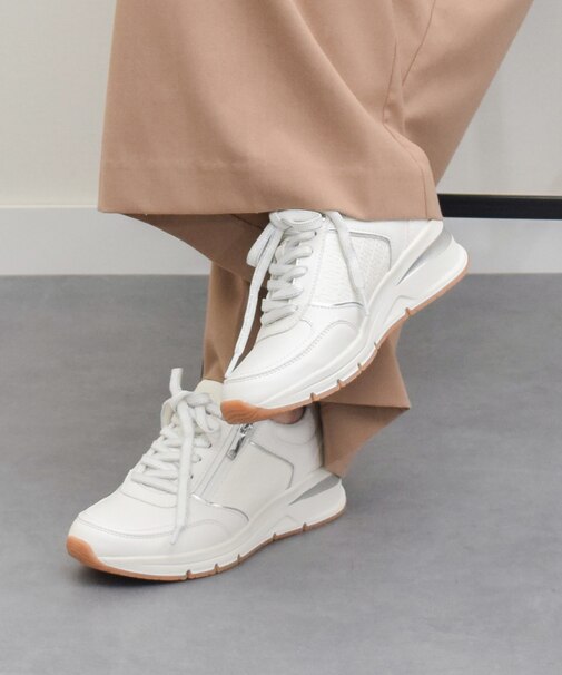 《新色入荷》【TAMARIS】サイドジップ5cmヒールスニーカー
