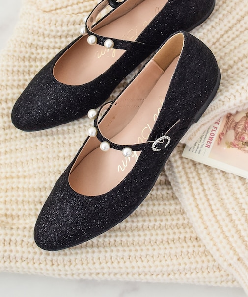 《新色入荷》【BRIDGET BIRKIN】パールストラップメリージェーンパンプス