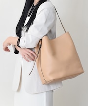 【RIPANI】レザーショルダーバッグ