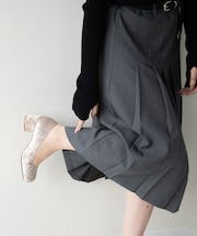 【BRIDGET BIRKIN】トップラインビジューオブリークパンプス