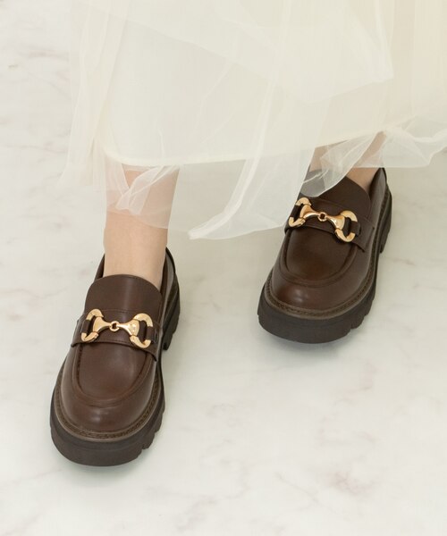 dresseum フリンジ付き　型押し　金具付き　ローファー　極美品　22,5 楽天市場】ゴールドのスクエアチェーンがお洒落な型押し