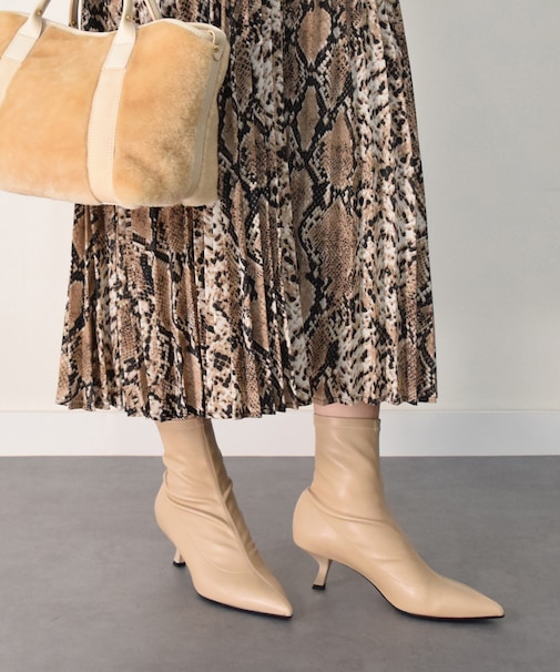 【FABIO RUSCONI】ポインテッドトウストレッチショートブーツ