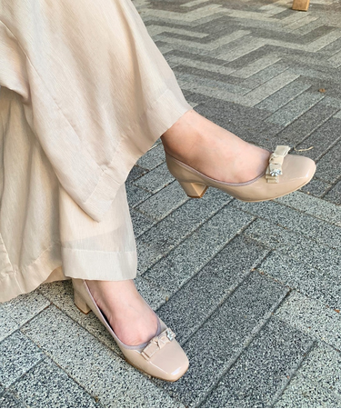 【BRIDGET BIRKIN】リボンビジューフラワーパンプス