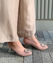 【BRIDGET BIRKIN】ラウンドビジューパンプス
