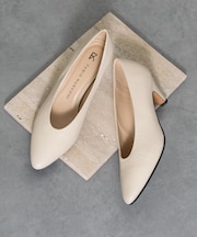 【FABIO RUSCONI】コーンヒールポインテッドトウパンプス