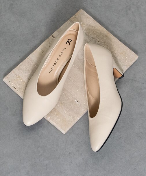 【FABIO RUSCONI】コーンヒールポインテッドトウパンプス