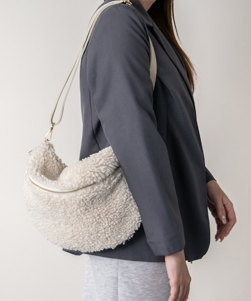 【Andrea Cardone】レザーストラップボアショルダーバッグ