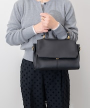 【LORISTELLA】シュリンクレザーフラップハンドバッグ